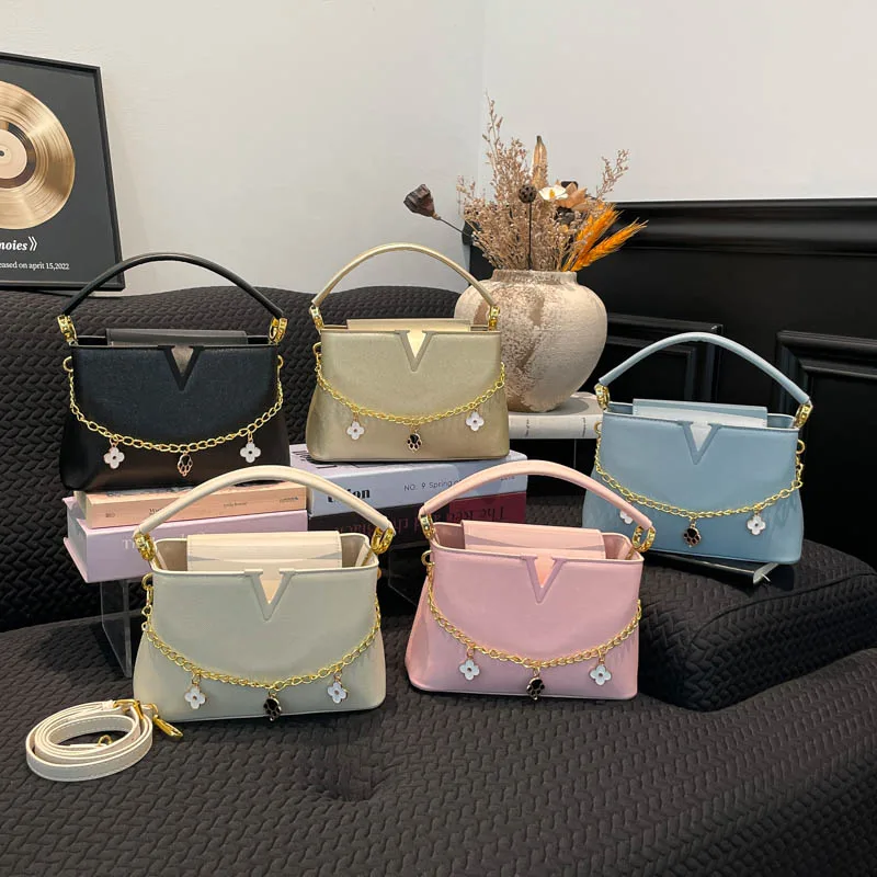 Interior Design Trends 2026 - Classic Pu Leather Lady Shoulder Tote
