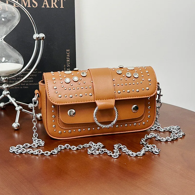 Interior Design Trends 2026 - Brand bolsa feminina Luxury Rivet Shoulder